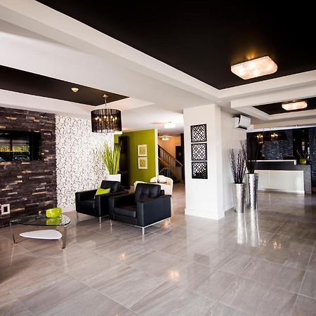 V Hotel & Suites Moncton Extérieur photo